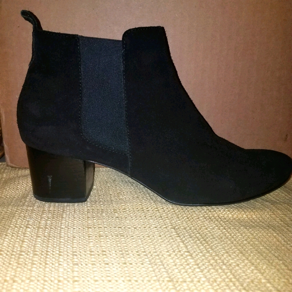Chelsea boots